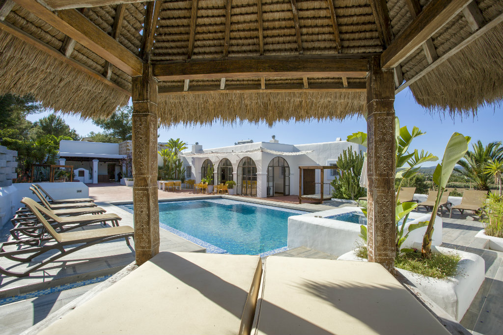 Villa Savines - Ibiza Villa Rental Offers for July