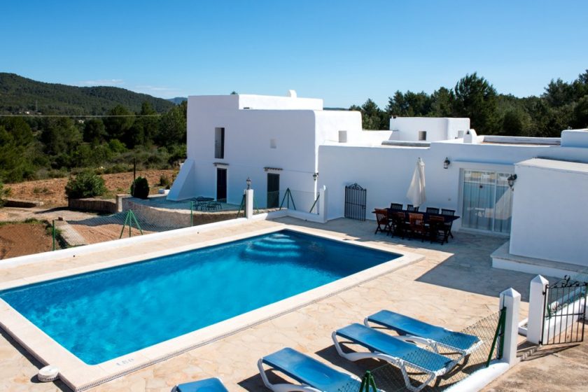 Rabatt auf die Vermietung einer Villa auf Ibiza, Woche 18