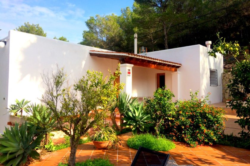renting a villa in ibiza